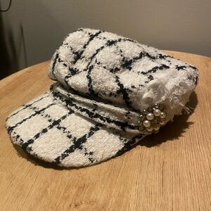 Black & White Cabbie Hat